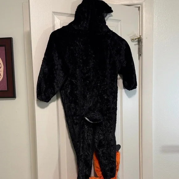 Adorable Penguin Kids Costume - Black and Orange Size 2T and 3T - Picture 5 of 5